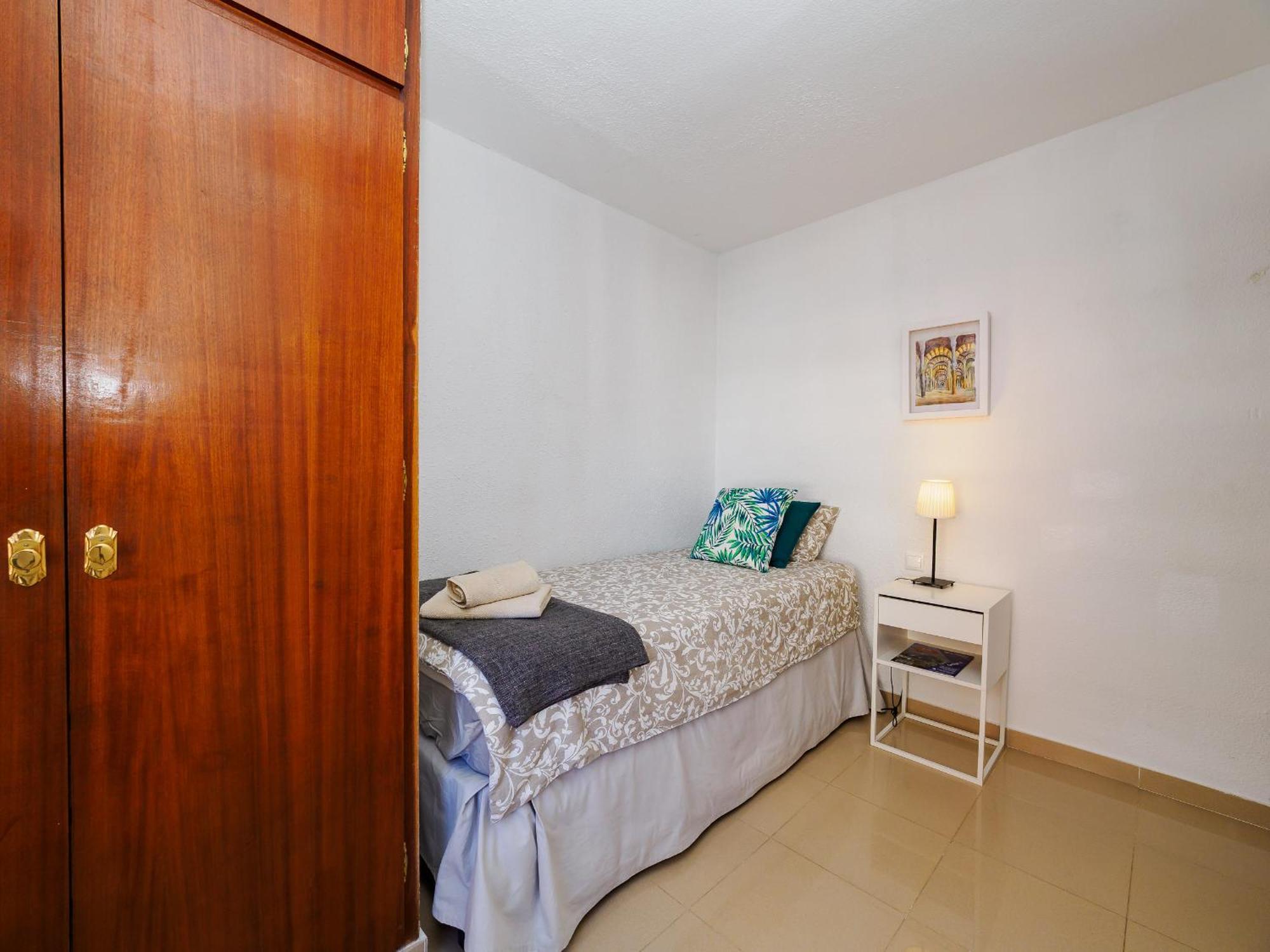 Cubo's Marino Optional Parking Marbella