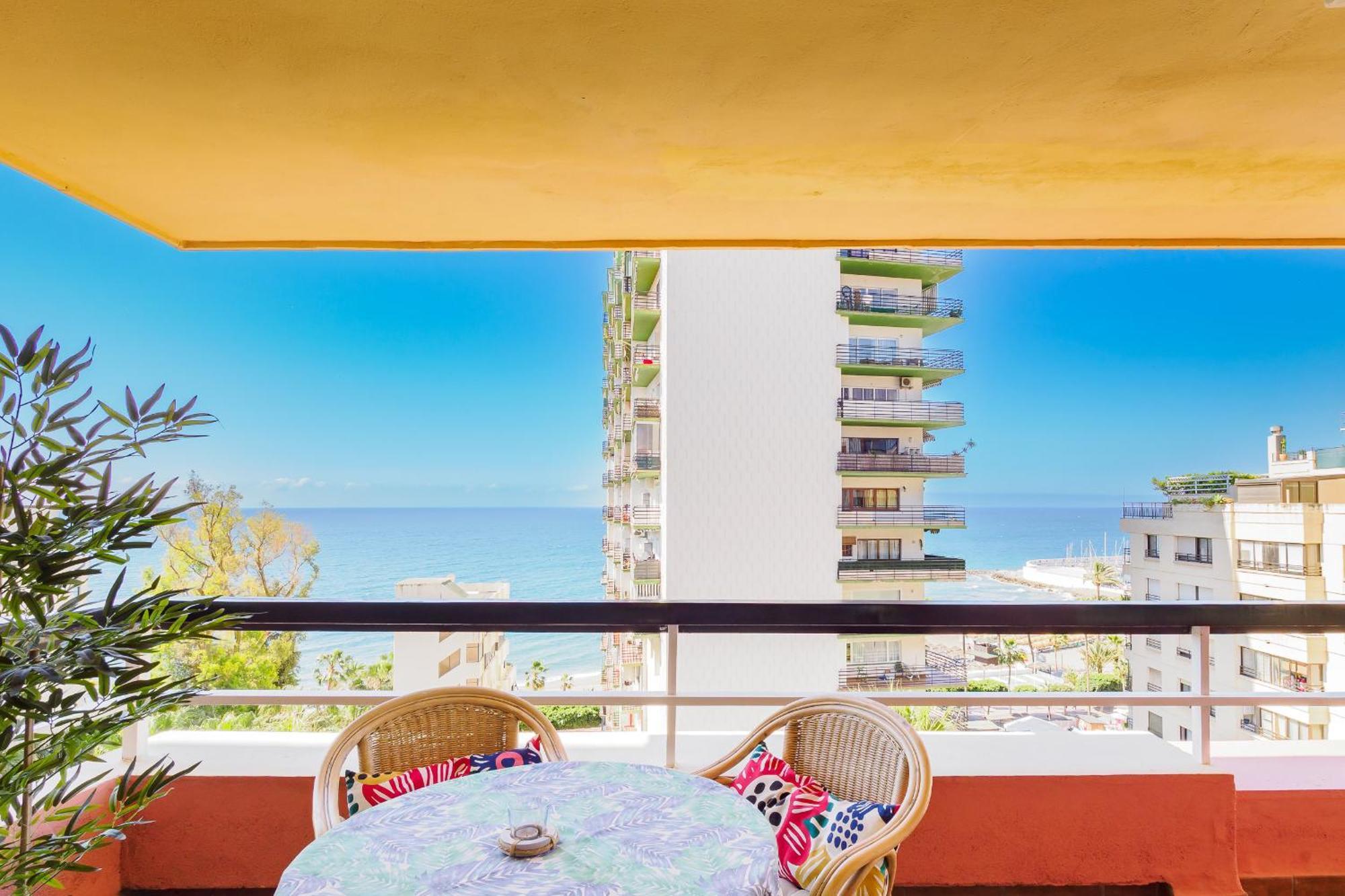 Cubo's Marino Optional Parking * Marbella